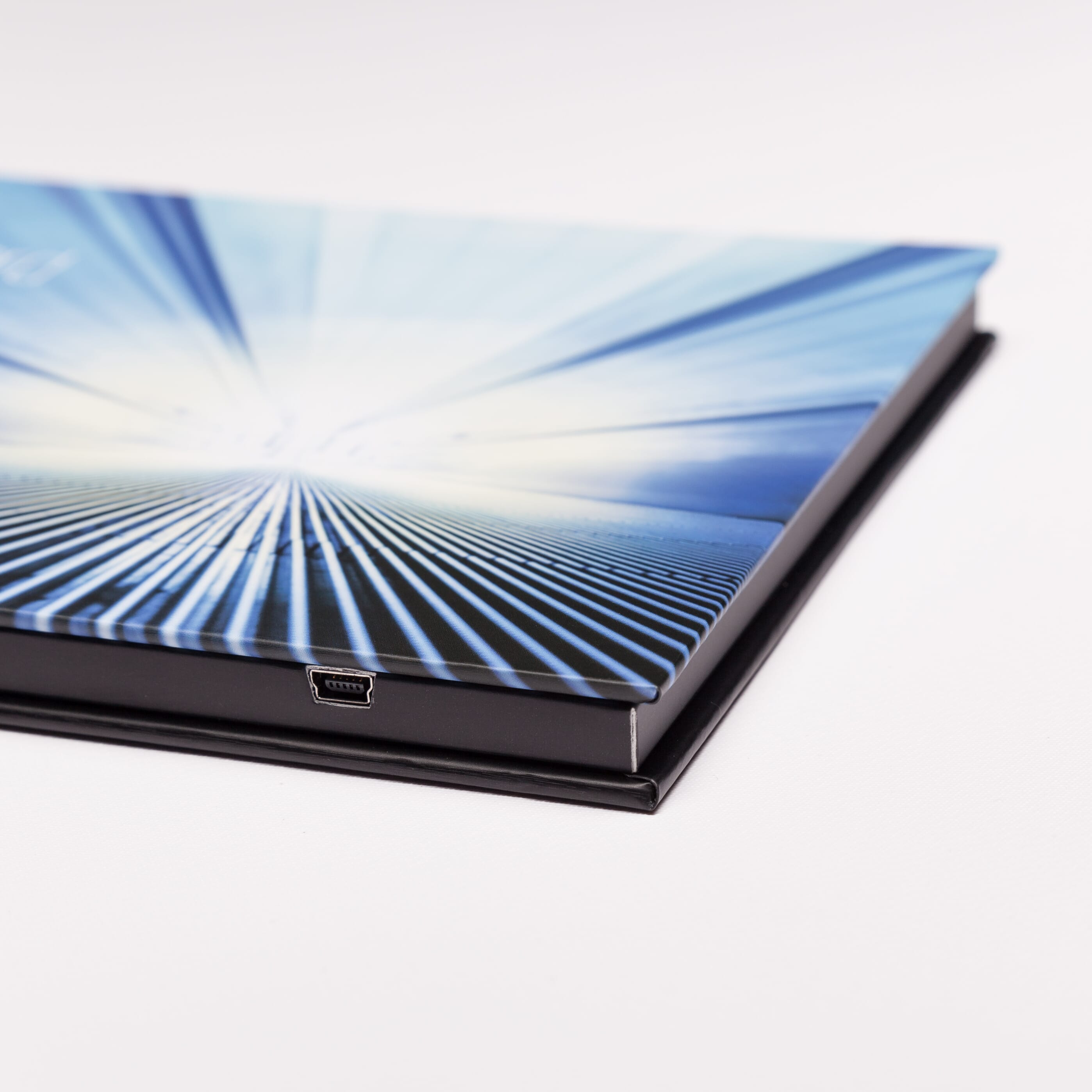 7" HD Hardcover Video Brochure