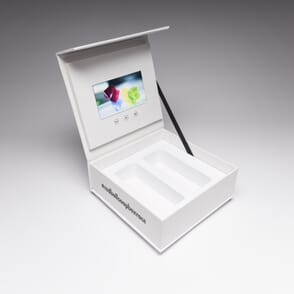 Red Bull used Red Paper Plane's 4.3" Video Screen Box for a promotional campaign. This product is perfect for any promotional campaign because your samples and gifts are presented a professional manner to your target audience, with engaging video content