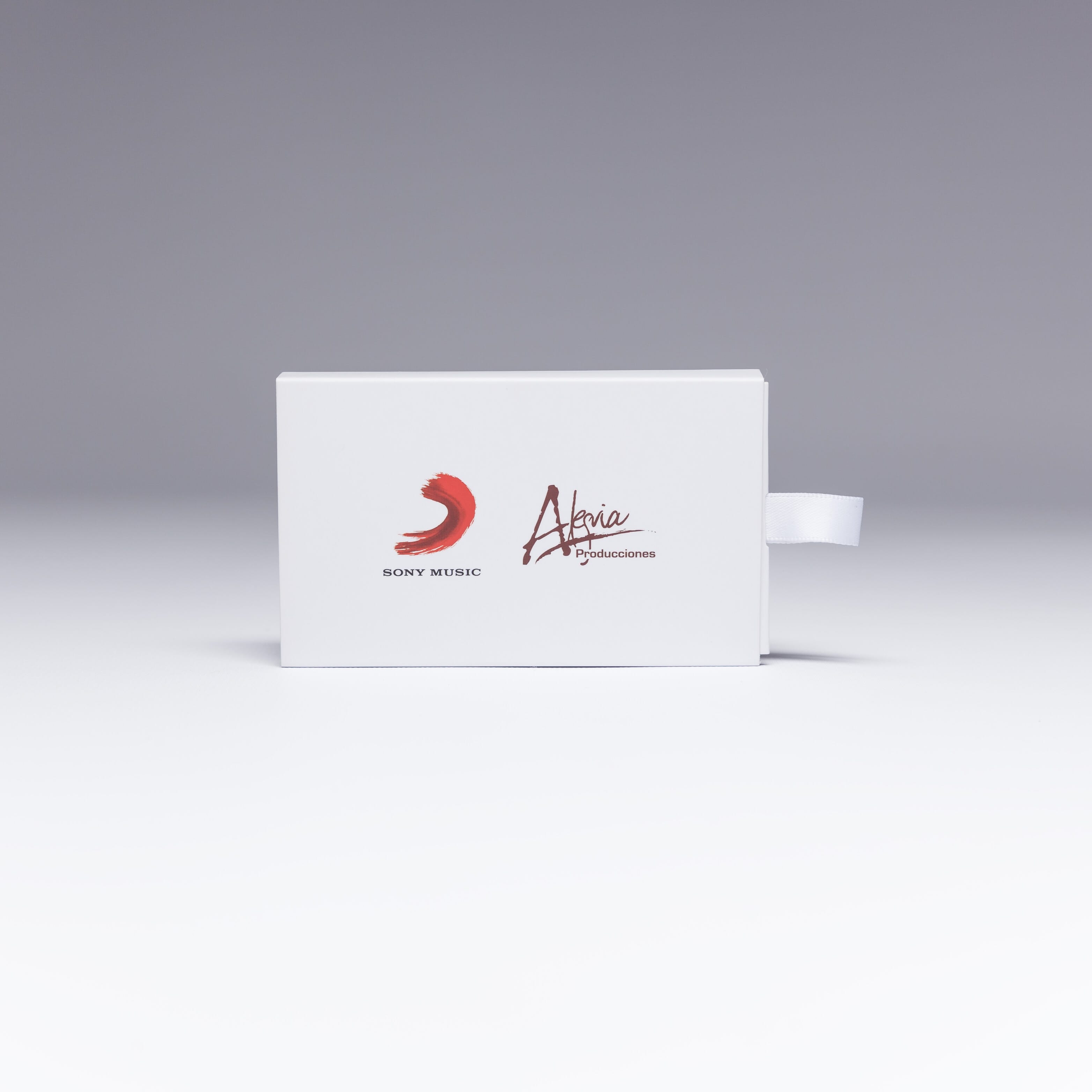 Send a marketing message that's small, but mighty with Red Paper Plane's 2.4" Video Extendo Business Card. Pulling the tab reveals an additional panel that contains a 2.4" video screen, customizable with your marketing message.
